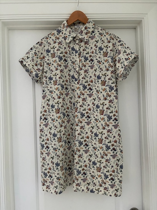 zeagoo Dresses & Skirts - zeagoo Cream Floral Short-Sleeve Button-Down Shirt Dress